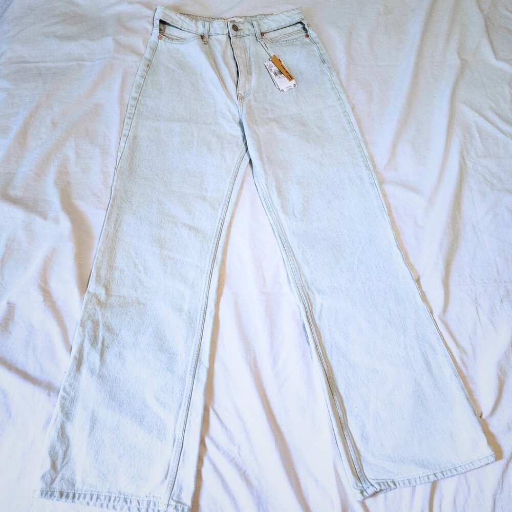Mango "The Wide Leg Jeans" Light Wash | NWT & Cutout Pocket Detail | Size 8 US